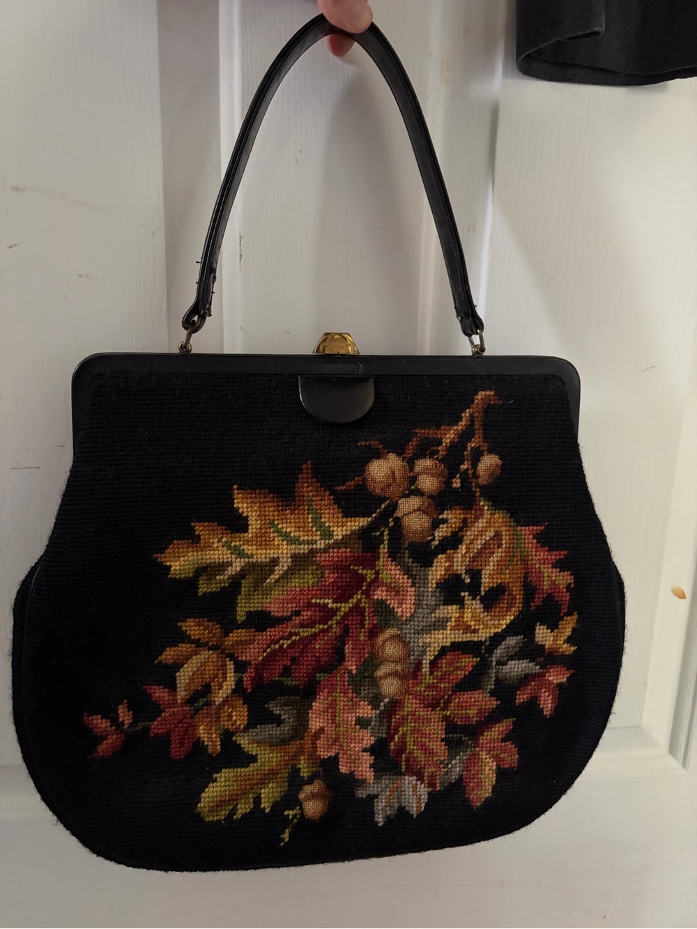 Vintage 1950-1960’s Needlepoint Snap purse
